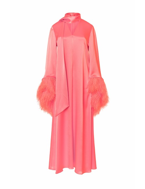 Vestido túnica con plumas...